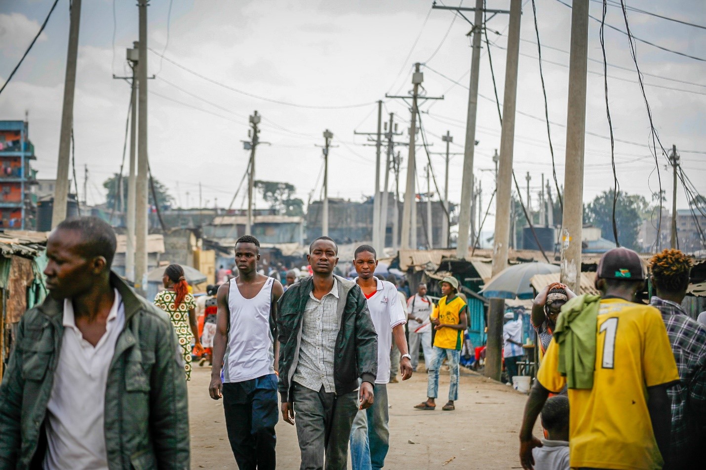 A busy street in Mathare slum, Nairobi @UNHabitat/Julius_Mwelu