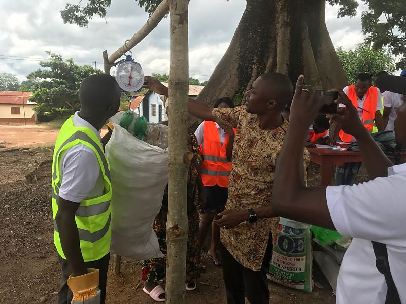 Plastic for rice exchange campaign  in Koidu, Sierra Leone comes to an end